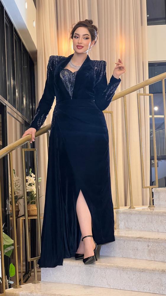 فستان كحلي مخمل مطرز من الصدر والأكتاف A107