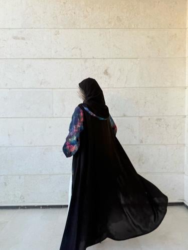 لومينا بلاك (Lomina Black)
