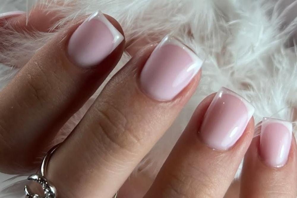 طرق العناية بالأظافر الضعيفة