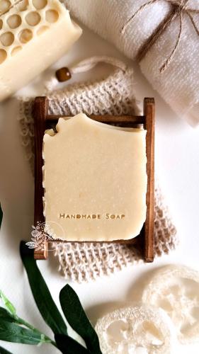 صابونة الحليب والعسل الطبيعية ( حجم كبير )