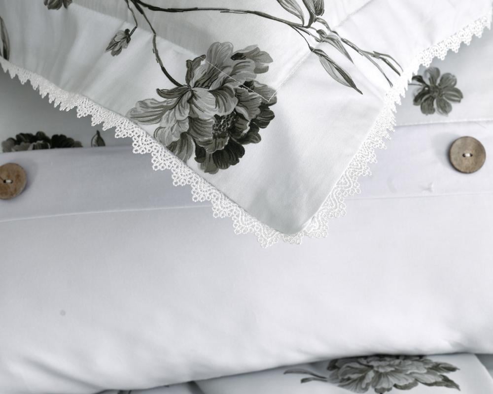 مفرش سرور مزدوج قطن سماوي فاتح برسومات الزهور عدد القطع 7