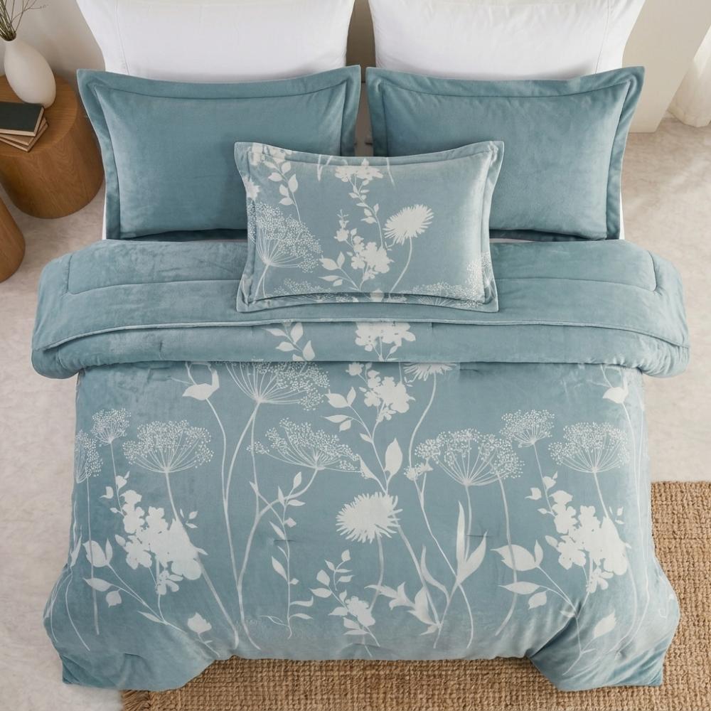 Garden Winter Double Bedspread, Soft Faux Fur Material, Light Turquoise