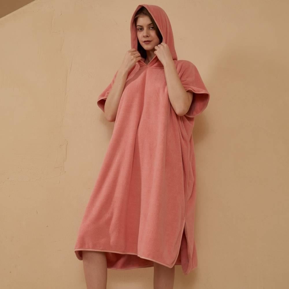 منشفة بغطاء رأس