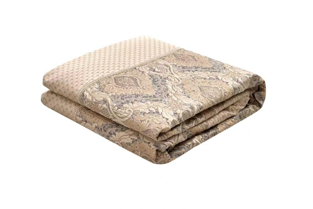 مفارش مطرزة