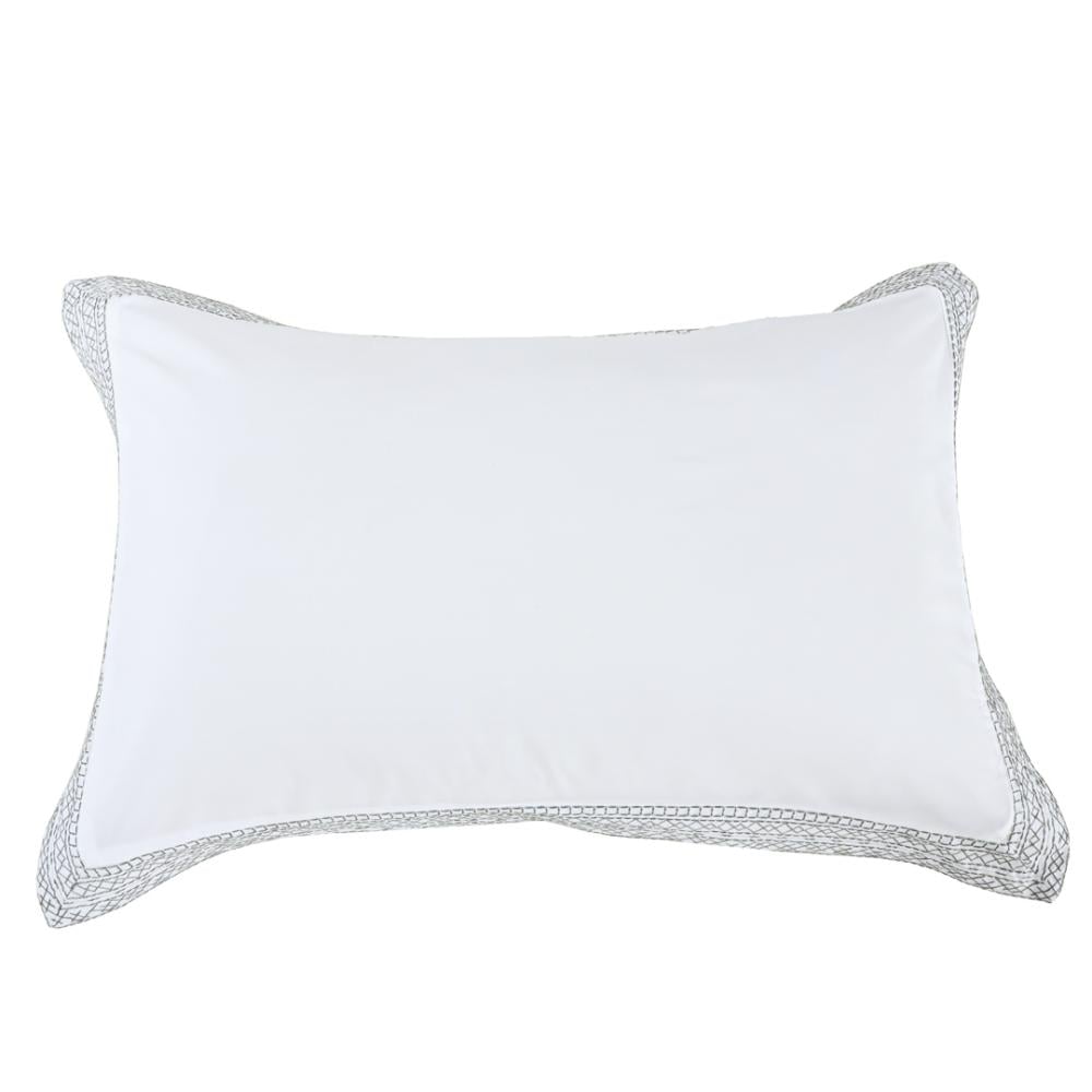 مفرش سرير مطرز