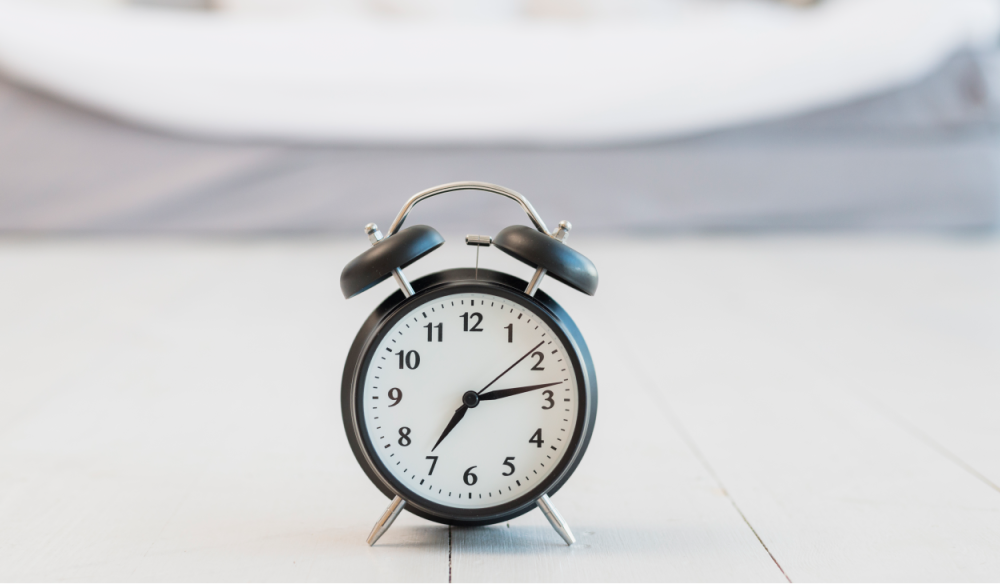 كم عدد ساعات النوم التي يحتاجها الإنسان؟