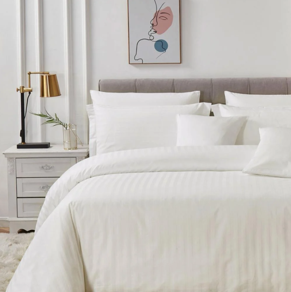 بكج فاخر 1 ( مفرش - لباد - 2 وسادة )