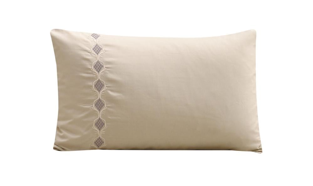 مفارش مطرزة