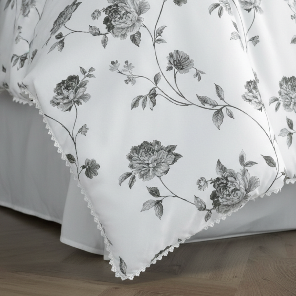 مفرش سرور مزدوج قطن سماوي فاتح برسومات الزهور عدد القطع 7