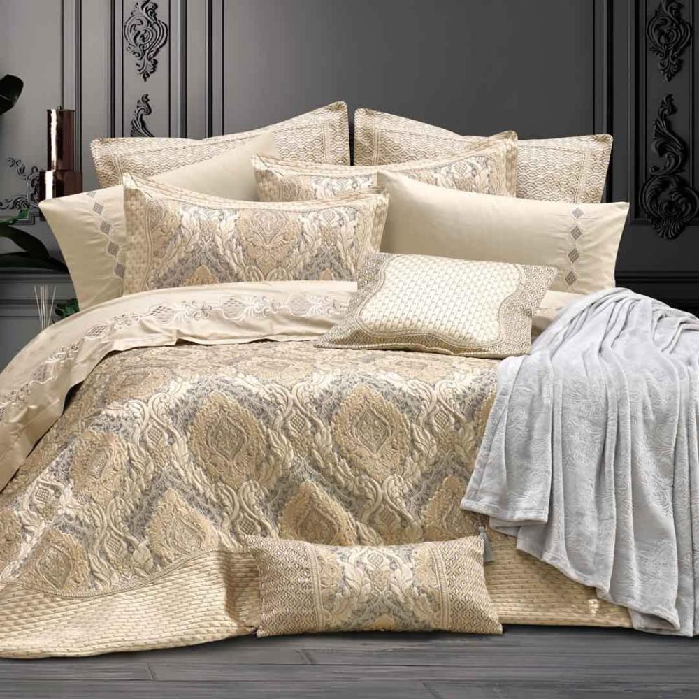 مفارش مطرزة