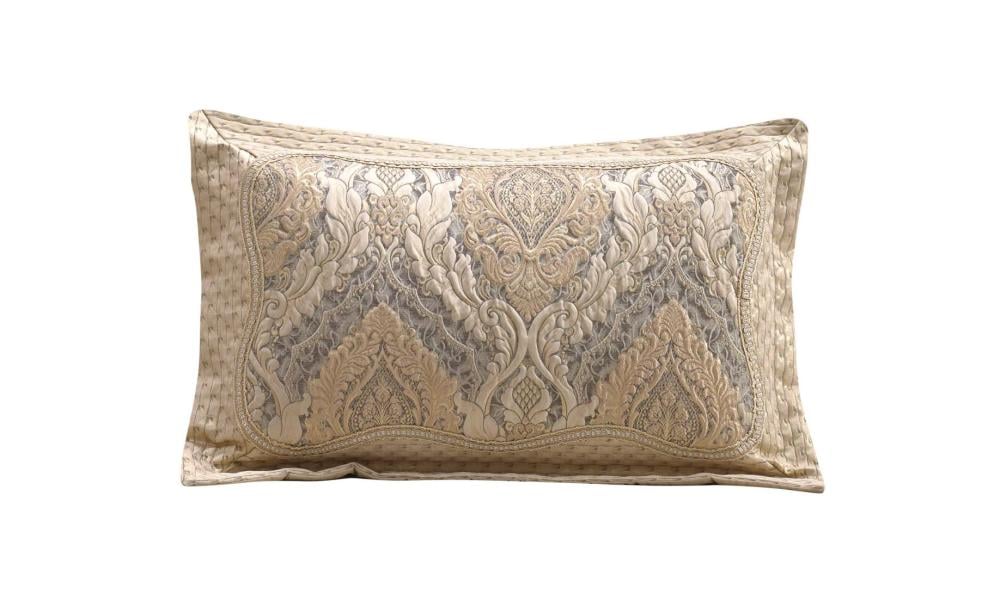 مفارش مطرزة