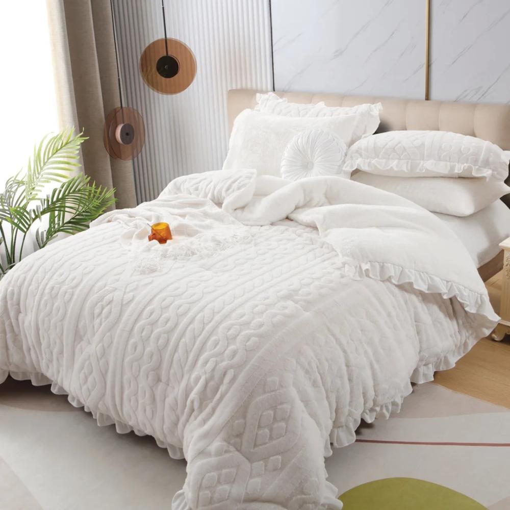 مفرش لينا شتوي فاخر فرو  أبيض