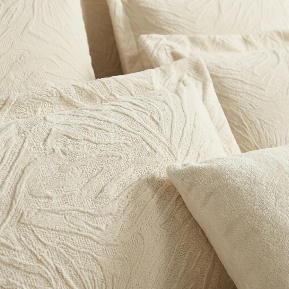 Nira Winter Bedspread – Creamy