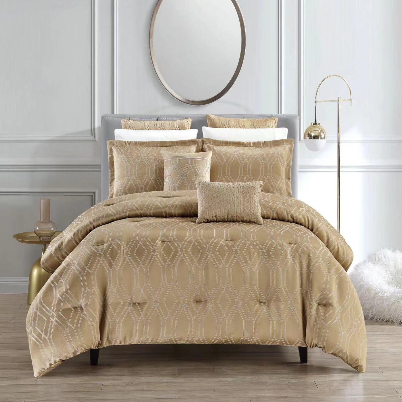مفرش مخمل بيج - Winter Bedding Set