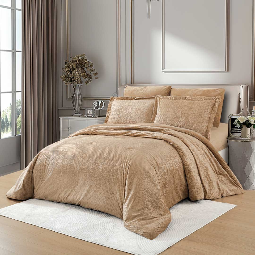 Naranj Luxury Winter Embossed Velvet Comforter Set – Queen Size 200x150 cm, Beige, 4 Pieces