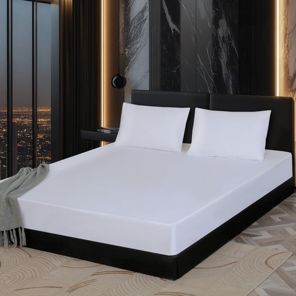 مفرش فندقي ابيض