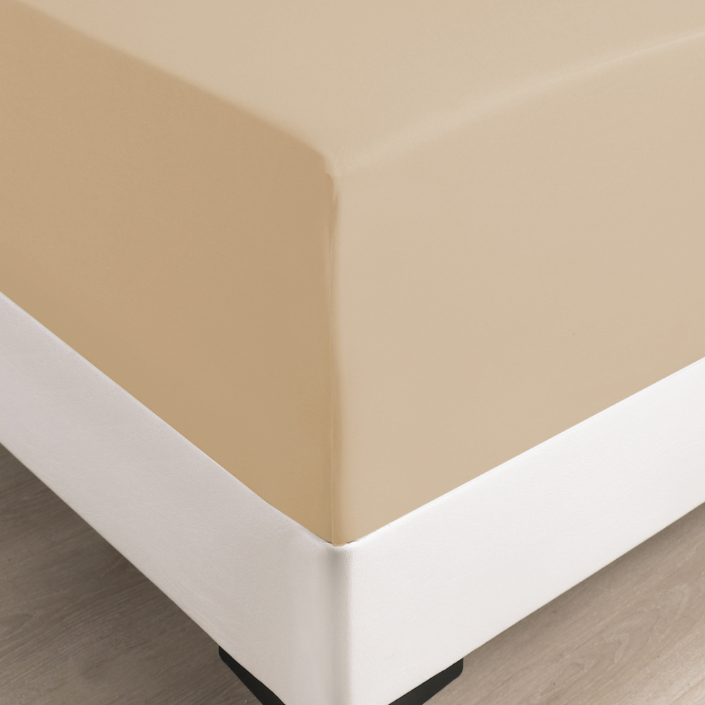 مفرش سرير مطرز