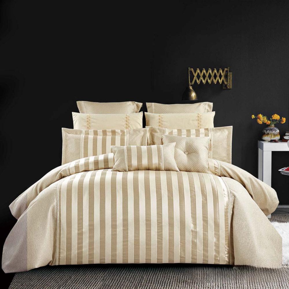 مفرش لافيتا الفاخر مزدوج قطن جاكارد مطرز بيج  ذهبي عدد القطع 10