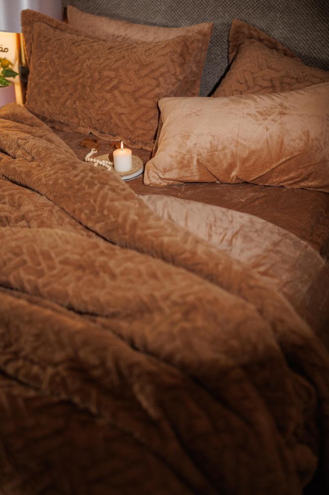 مفرش ستارز شتوي فاخر  كوين مقاس 200X150 سم مخمل و فرو  بني  عدد القطع 4