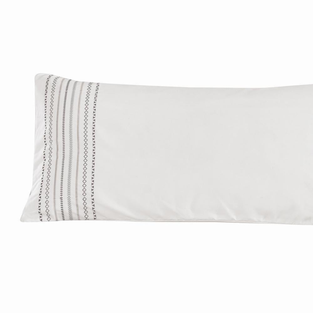 مفرش سرير مطرز