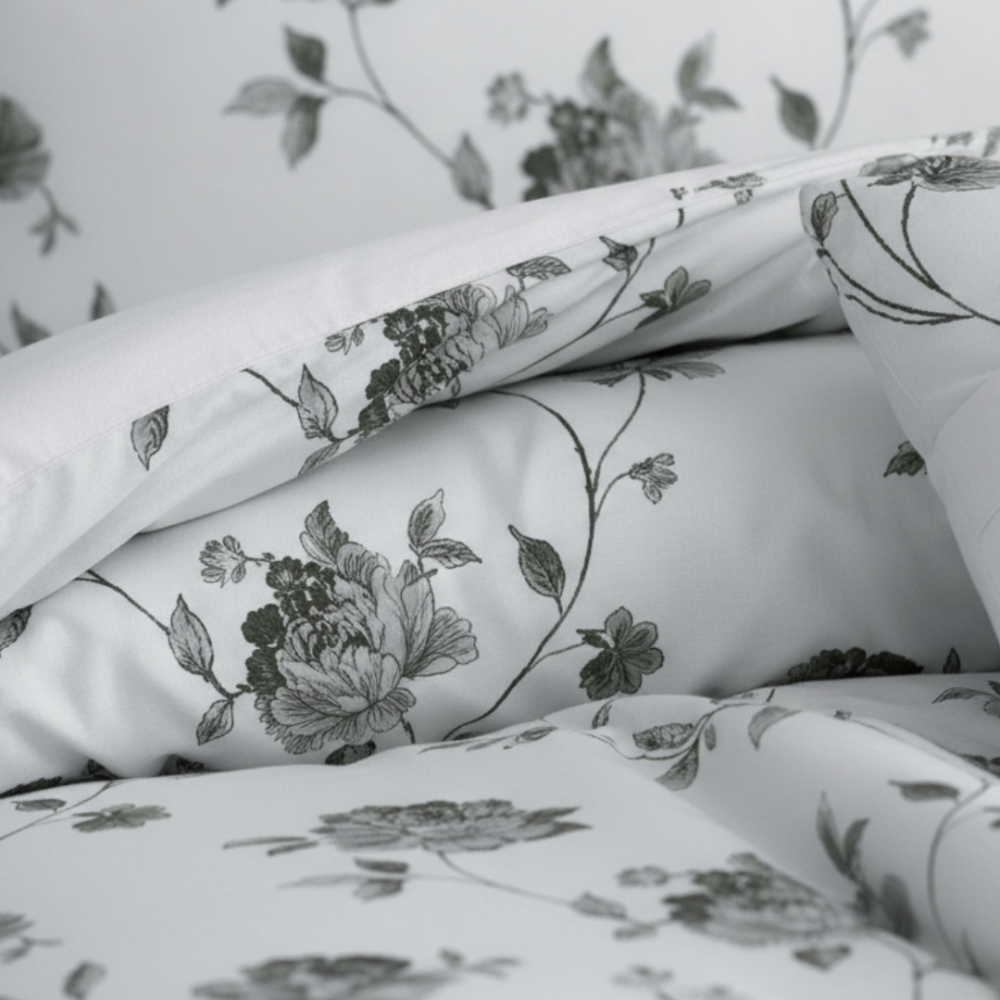 مفرش سرور مزدوج قطن سماوي فاتح برسومات الزهور عدد القطع 7