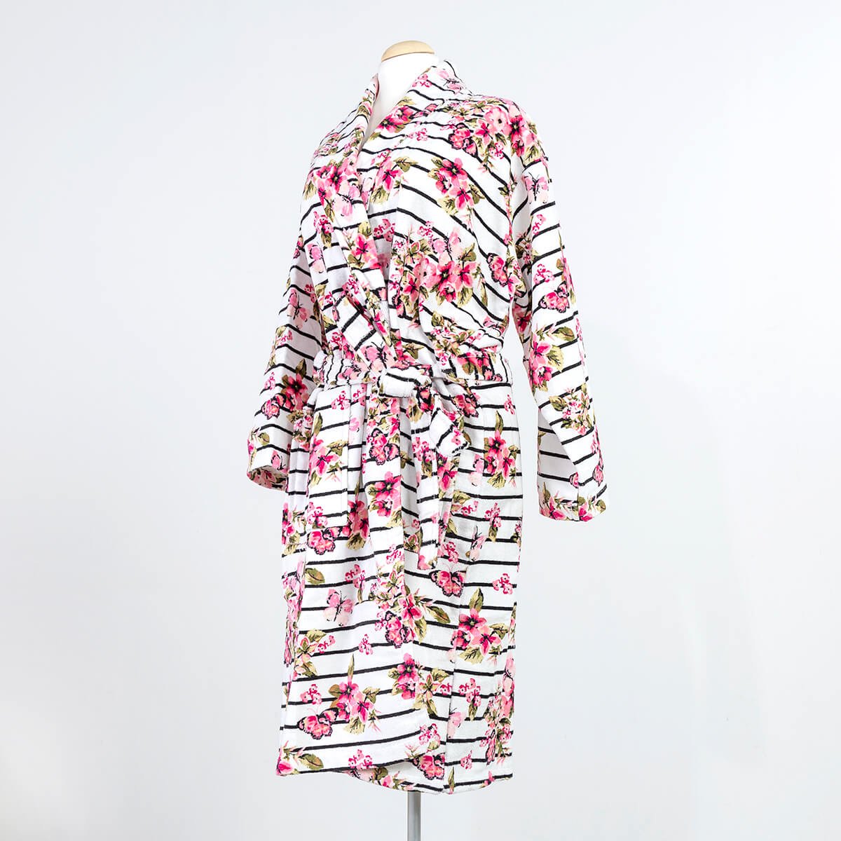 روب استحمام مفرد مورد أبيض