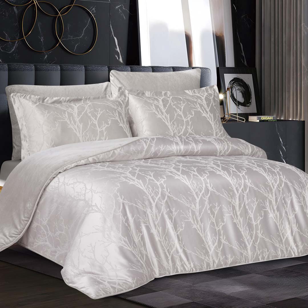 Lino Luxury Winter Comforter Set – Queen Size 200x150 cm – Dark Beige Jacquard Velvet – 4 Pieces