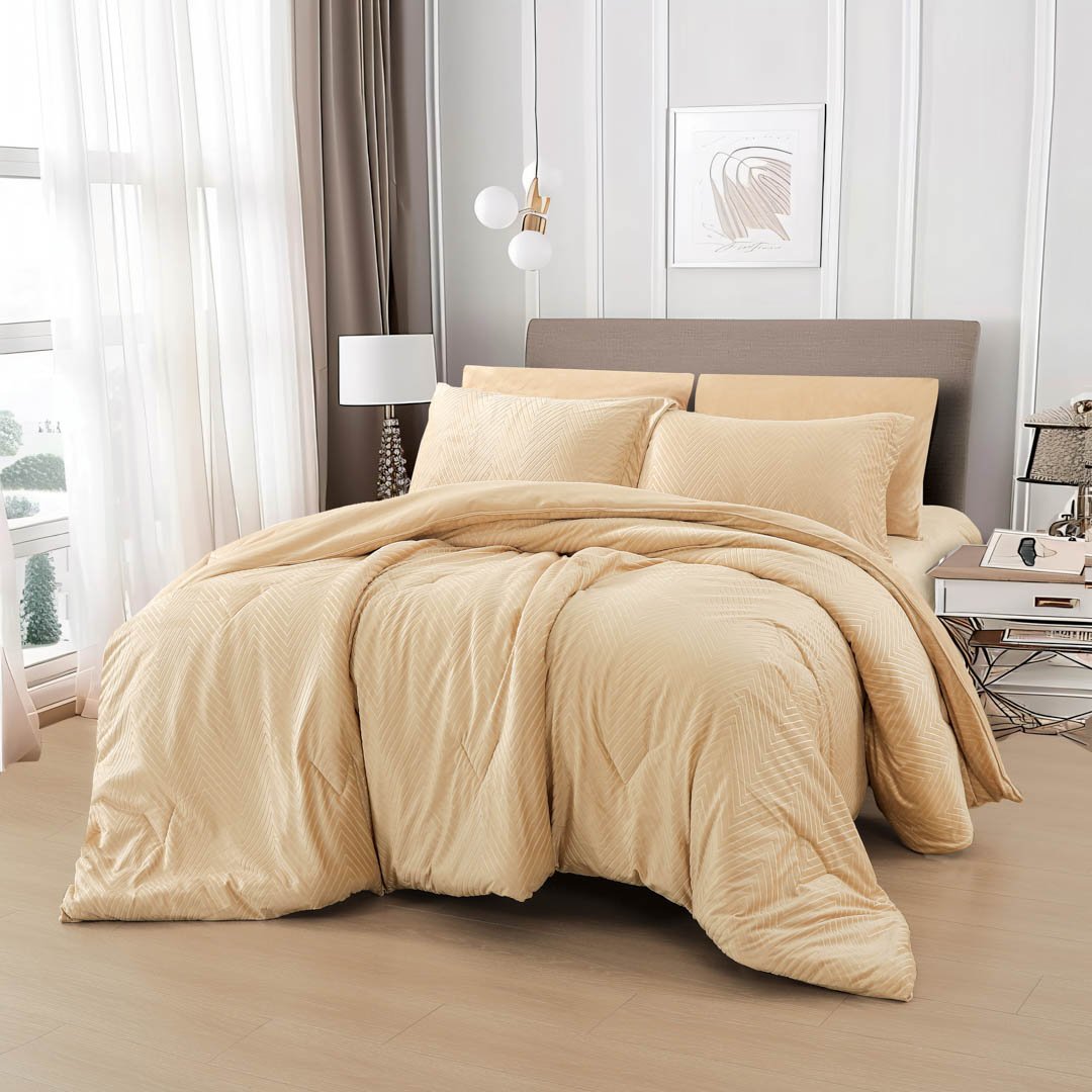Tola luxury winter bedspread, queen size, 200x150 cm, beige velvet, 4 pieces