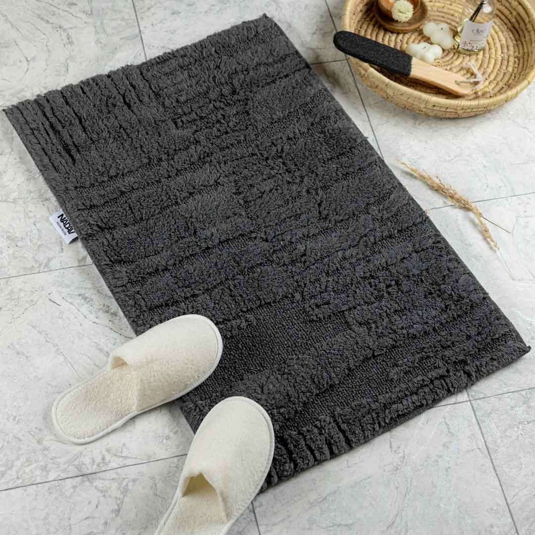 دعاسة أرضية نورا  تركي فرو أسود مقاس 50 × 80 سم