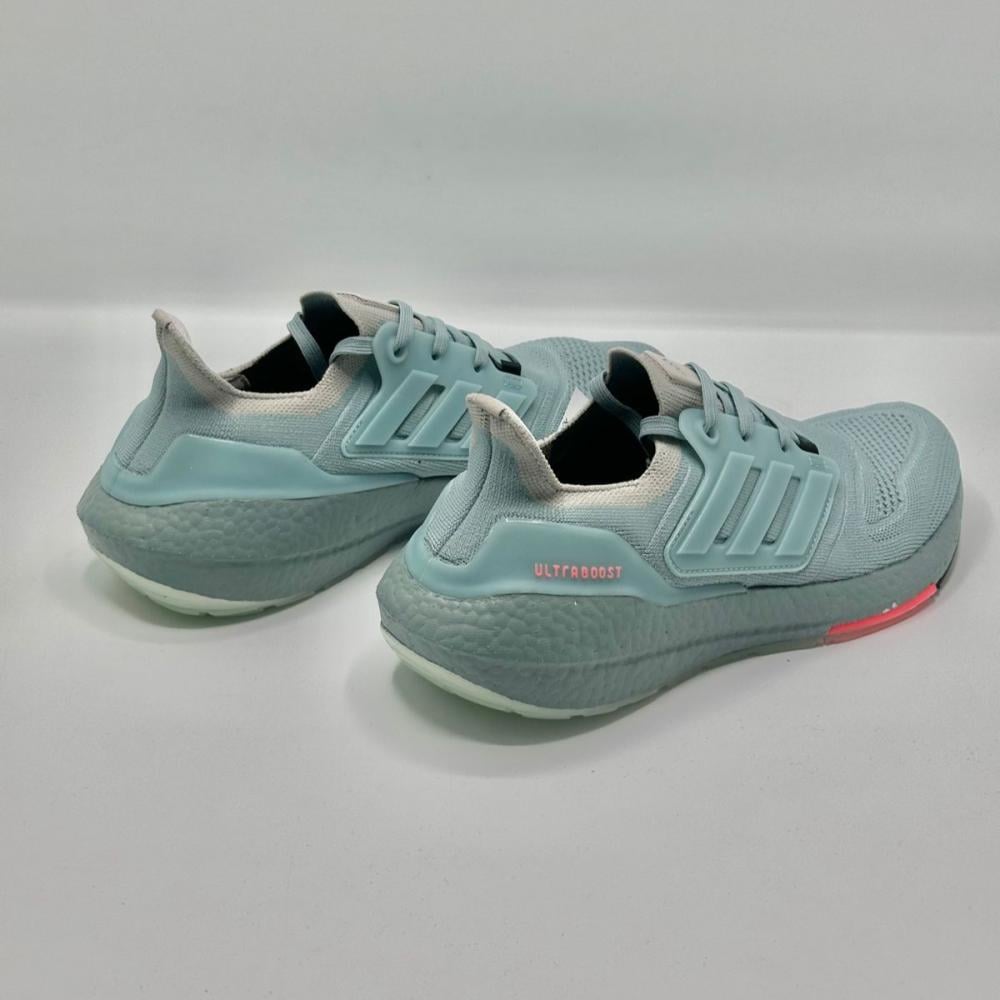 ADIDAS ULTRA BOOST