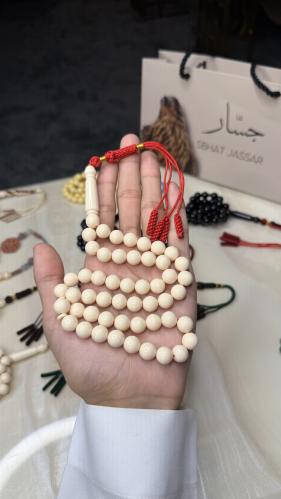 سبحة بكلايت شكه احمر لون بيج