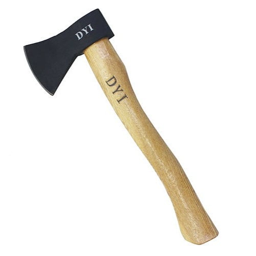 فأس بمقبض خشبي