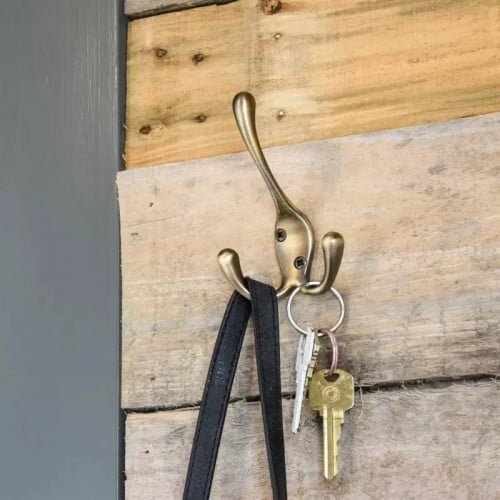 علاقات ملابس