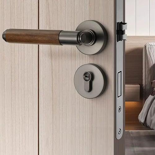 مقبض باب خشبي فاخر