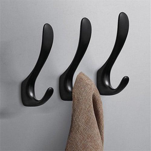 علاقة حائط بتصميم منحني عصري