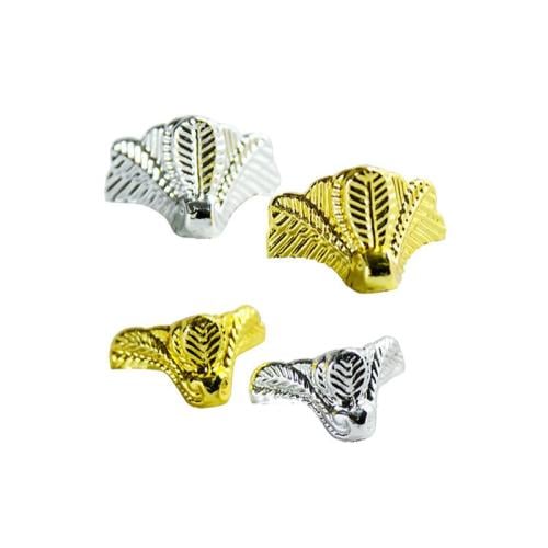 رجل علب الهدايا