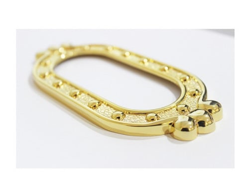 حلية اثاث ذهبية