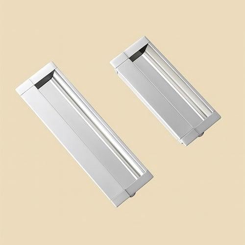 مقبض معدني عصري بتصميم مدمج