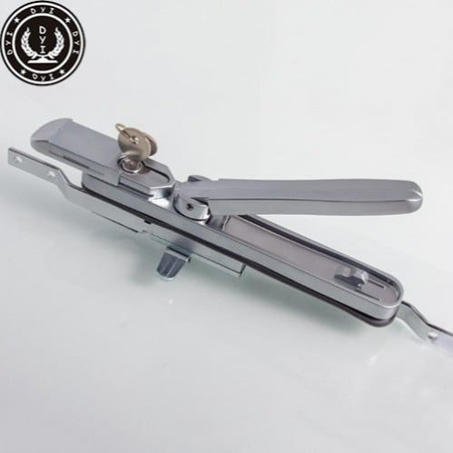 قفل صندوق حديد