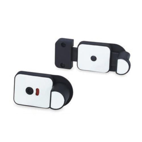 مؤمن باب حمام