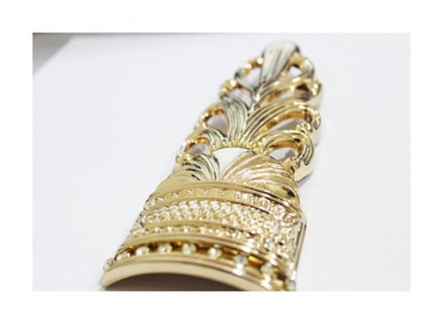 حلية اثاث ذهبية مع كرستال