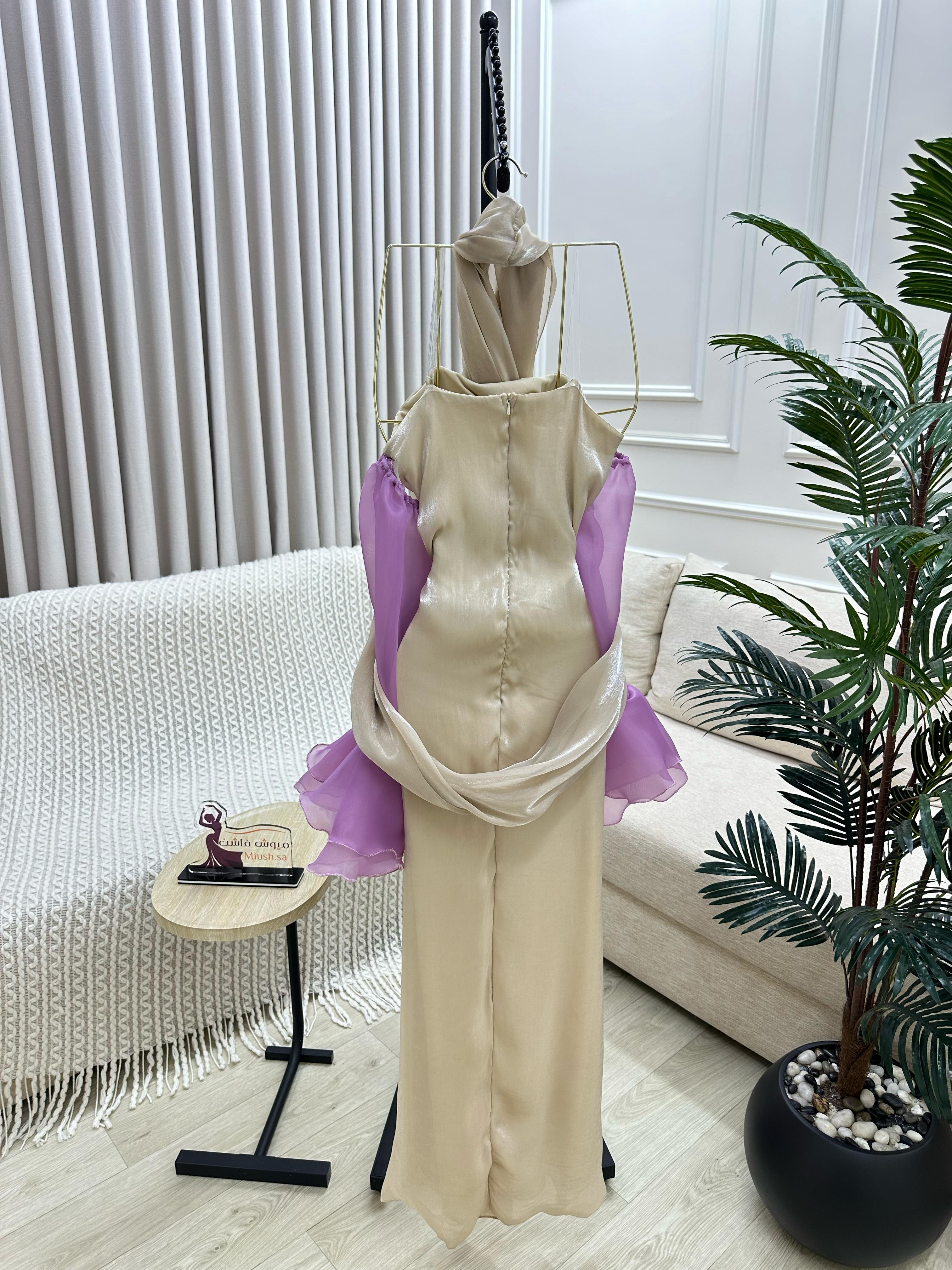 فستان ناعم توب بأكمام منفصلة وشال خارجي لون سكري