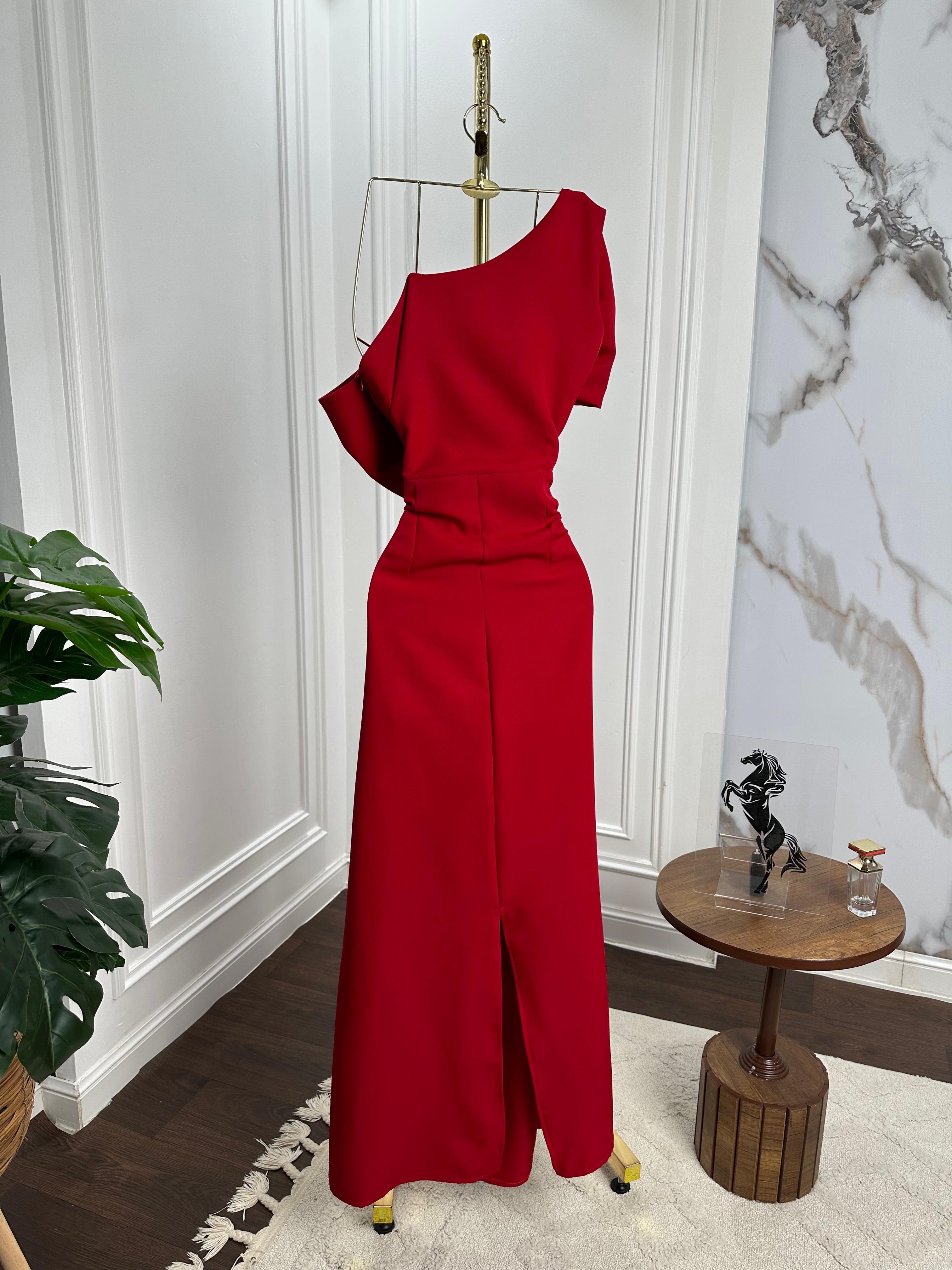 فستان  احمر