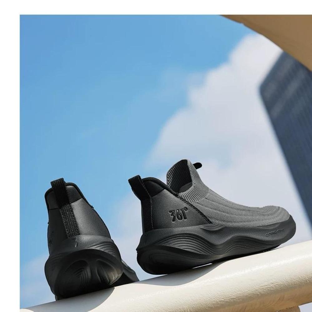 حذاء رجالي اسود رياضي