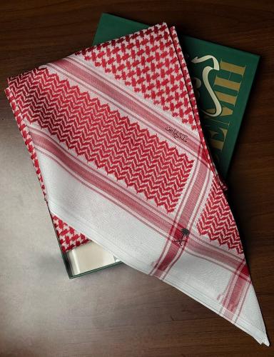 شماغ - كلاسك غامق ملكي خاص