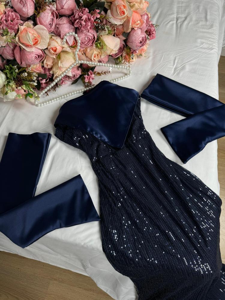 فستان سهرة كحلي كلفه ترتر