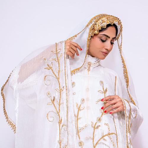 زبون غصون الاشجار
