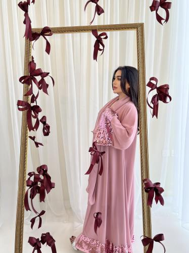 عباية وردي طرف ترتر