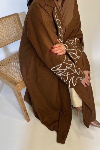 عباية جوخ بني و تطريز يدوي