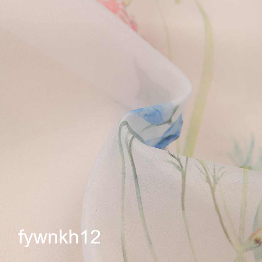 فستان  صيفي بتصميم فرنسي وأكمام واسعة